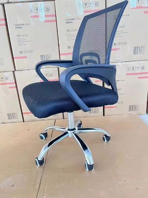 Mesh Silver Base 근대적 인 Ergonomic 회전 사무실 의자 업무 효율성을 향상시키기 위해