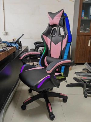 빛과 스피커가 있는 RGB 게임 의자 PU 가죽 마사지 컴퓨터 게임 의자